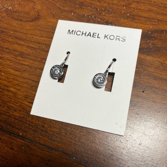 Michael Kors NEW teardrop earrings - Picture 11 of 15